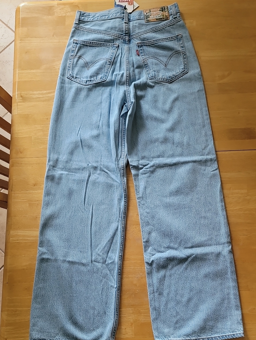 Levi’s x Farm Rio High Loose Jeans - Picture 3 of 16